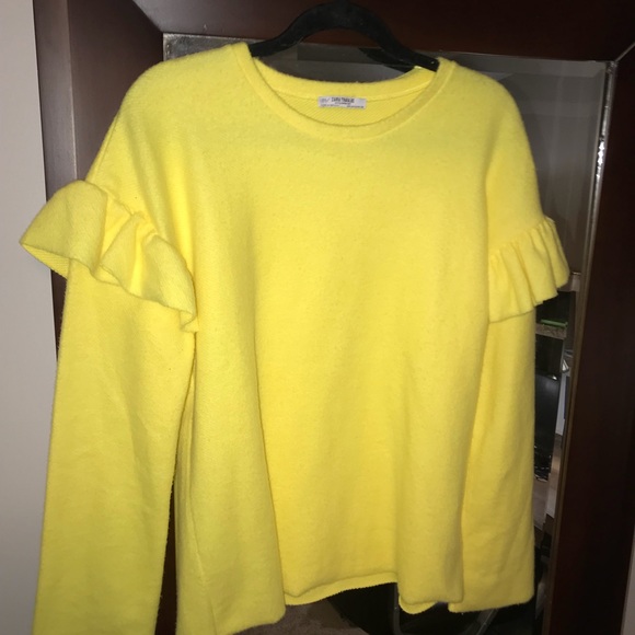Zara Yellow Sweater - Picture 2 of 4